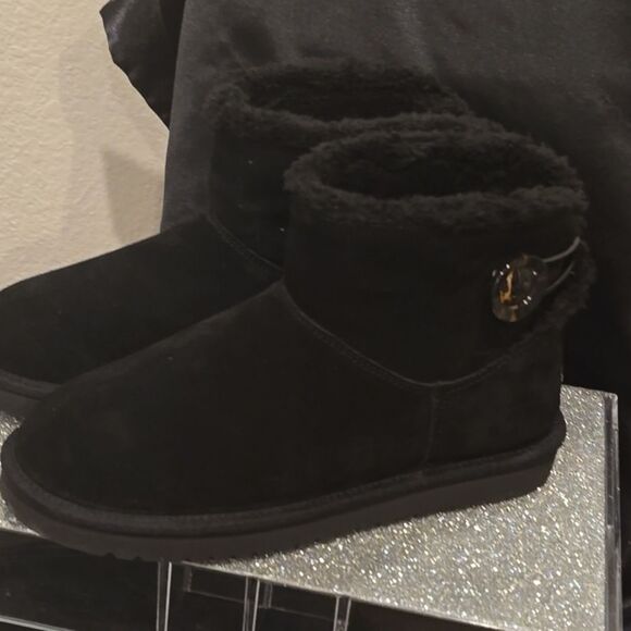 Koolaburra By Ugg Nalie Mini Boot- Black - Picture 8 of 10